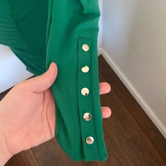 Bebe Green V-Neck Shirred Dress - Picture 8 of 15